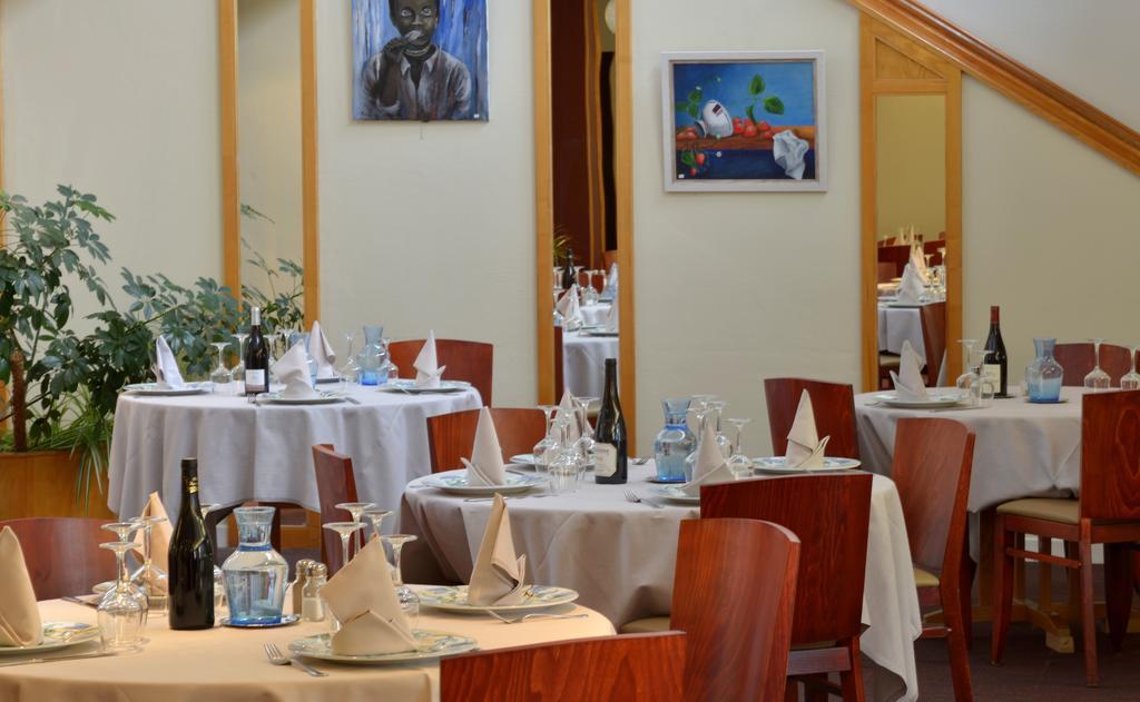 Logis Hotel Le Relais Du Moulin Valençay Kültér fotó